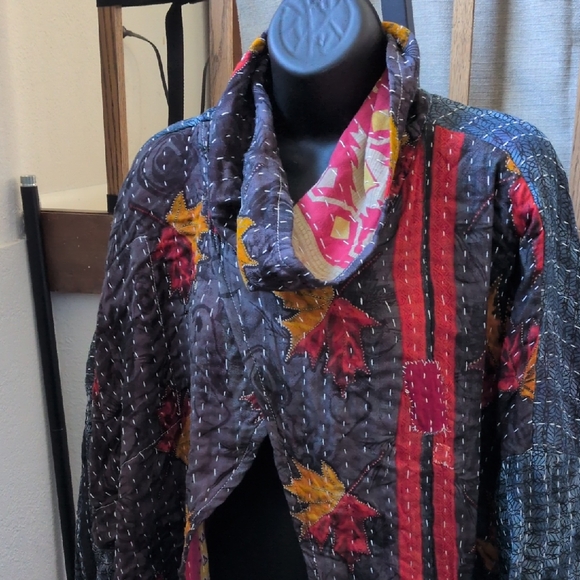 ✨ Kantha Bae Cowl Split Pullover Osfm - Picture 2 of 10